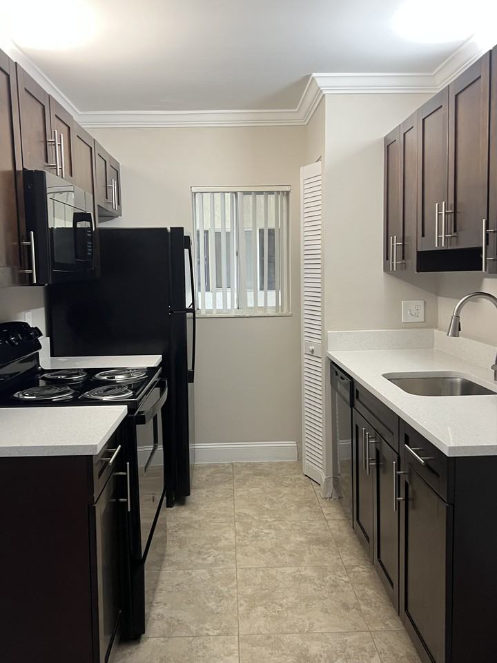 909 Rich Drive #205 - Photo 2 of 16