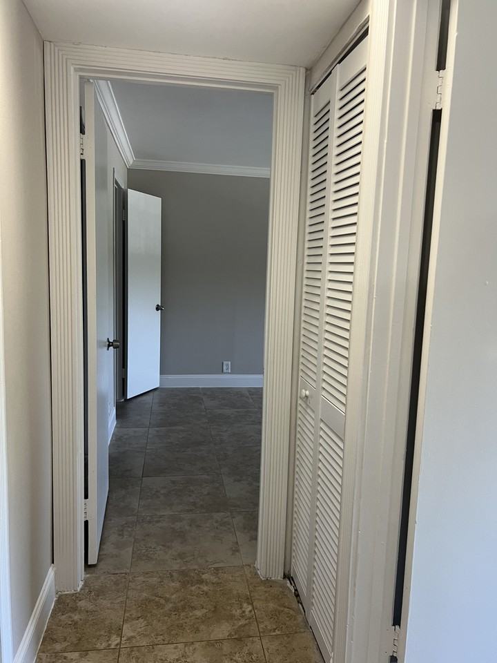 909 Rich Drive #205 - Photo 4 of 16
