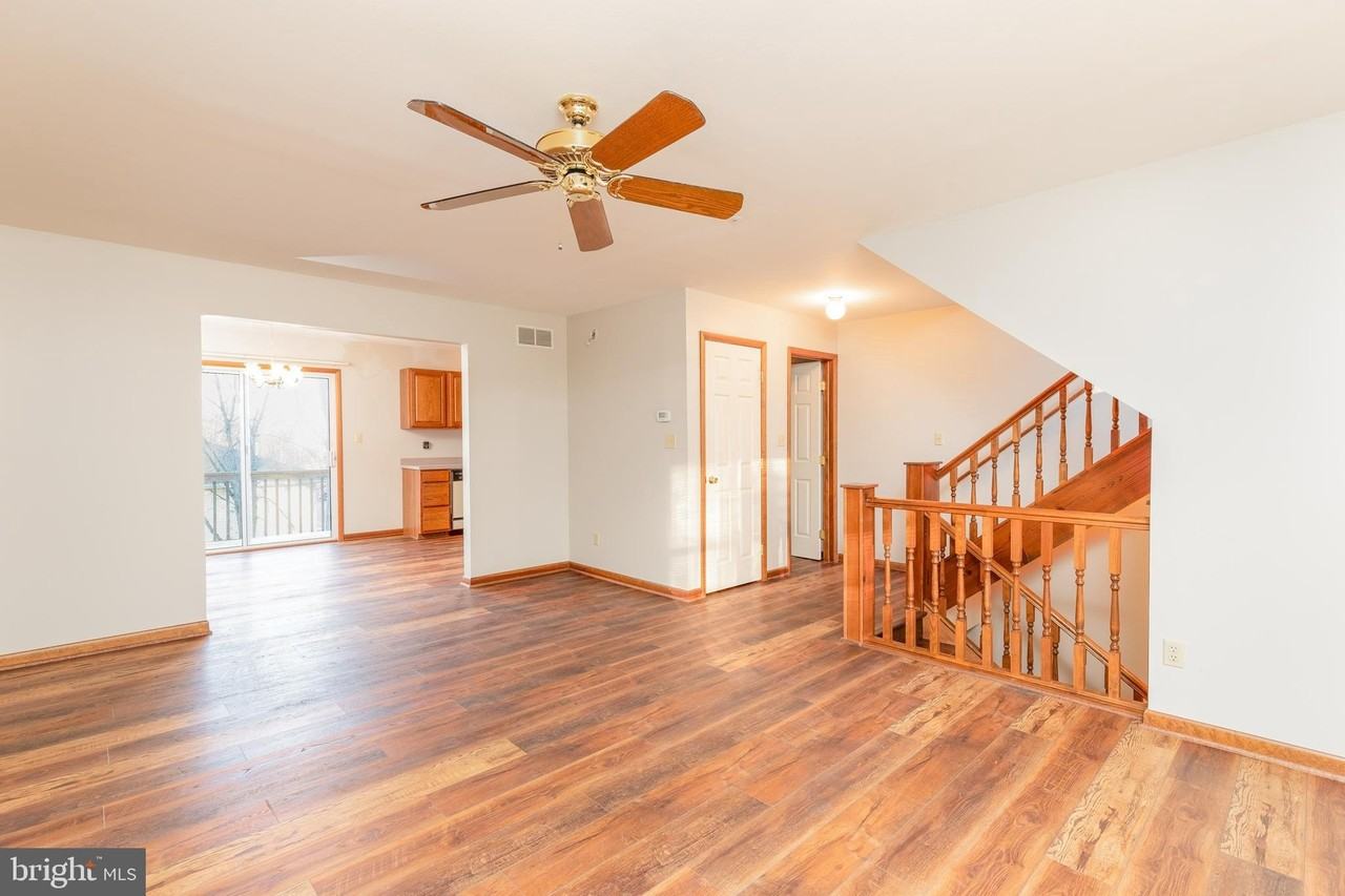 30 Duck Harbour Dr - Photo 3 of 25