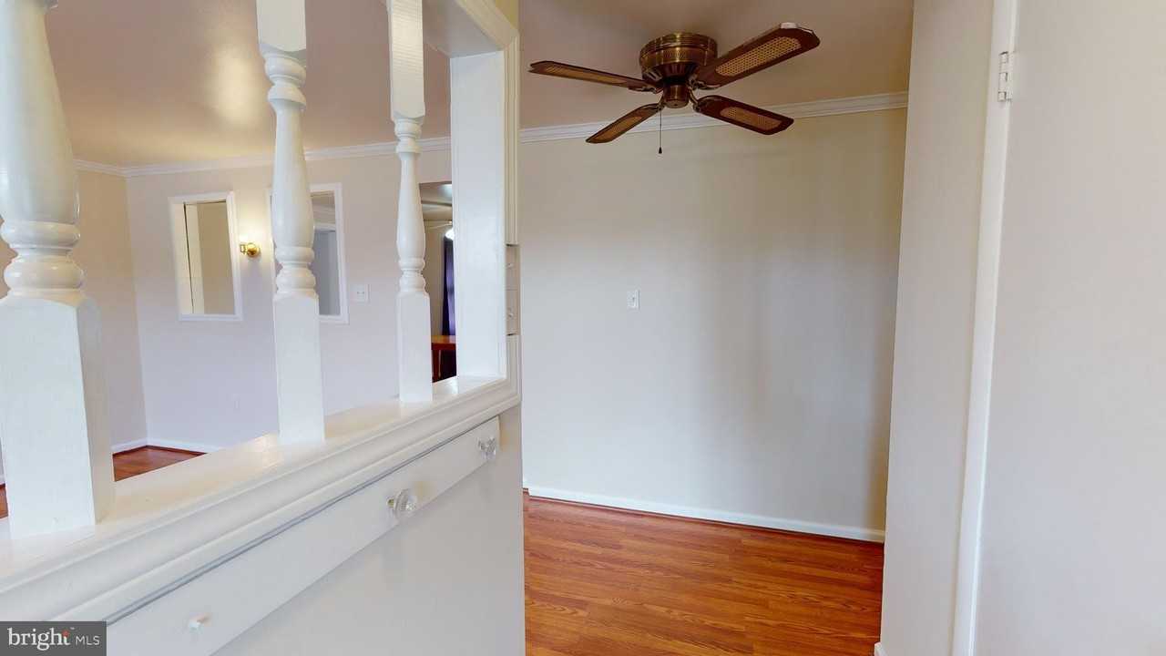 6103 Ronna Cir - Photo 2 of 37