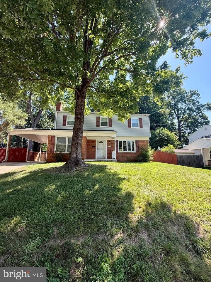 14605 Nadine Dr - Photo 3 of 31