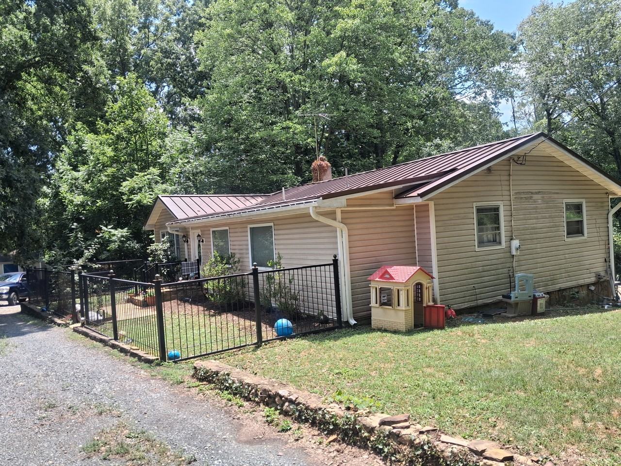 254 Peaceful Hollow Rd #1 - Photo 2 of 8