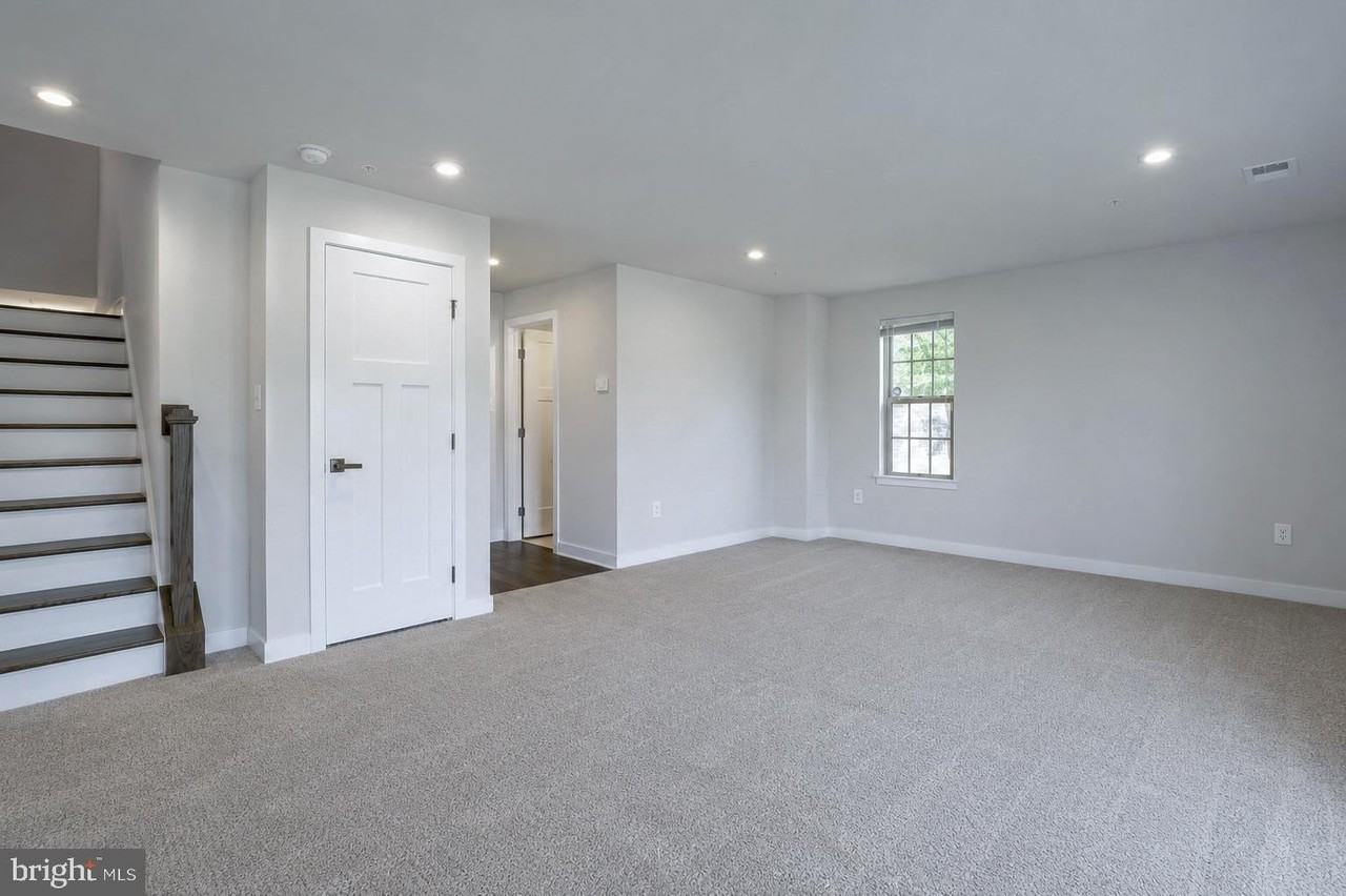8032 Spring Arbor Dr - Photo 6 of 50