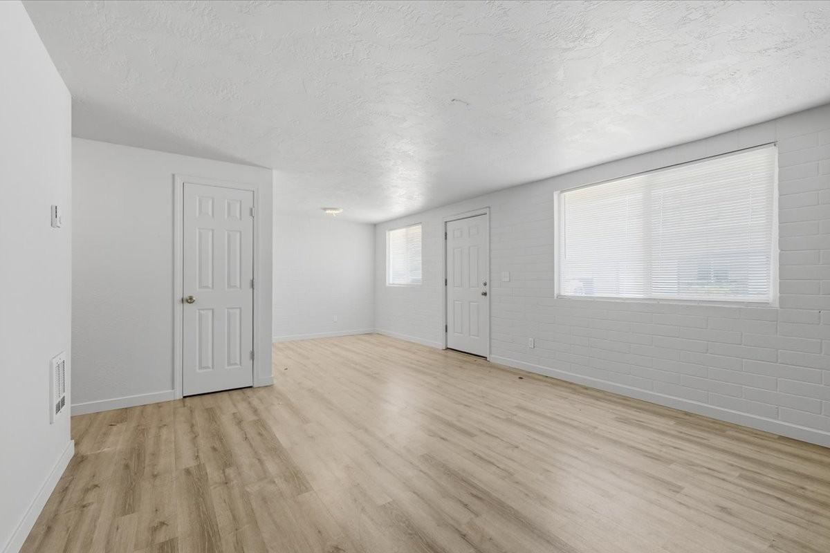 3114 Iowa Ave #1 - Photo 4 of 17