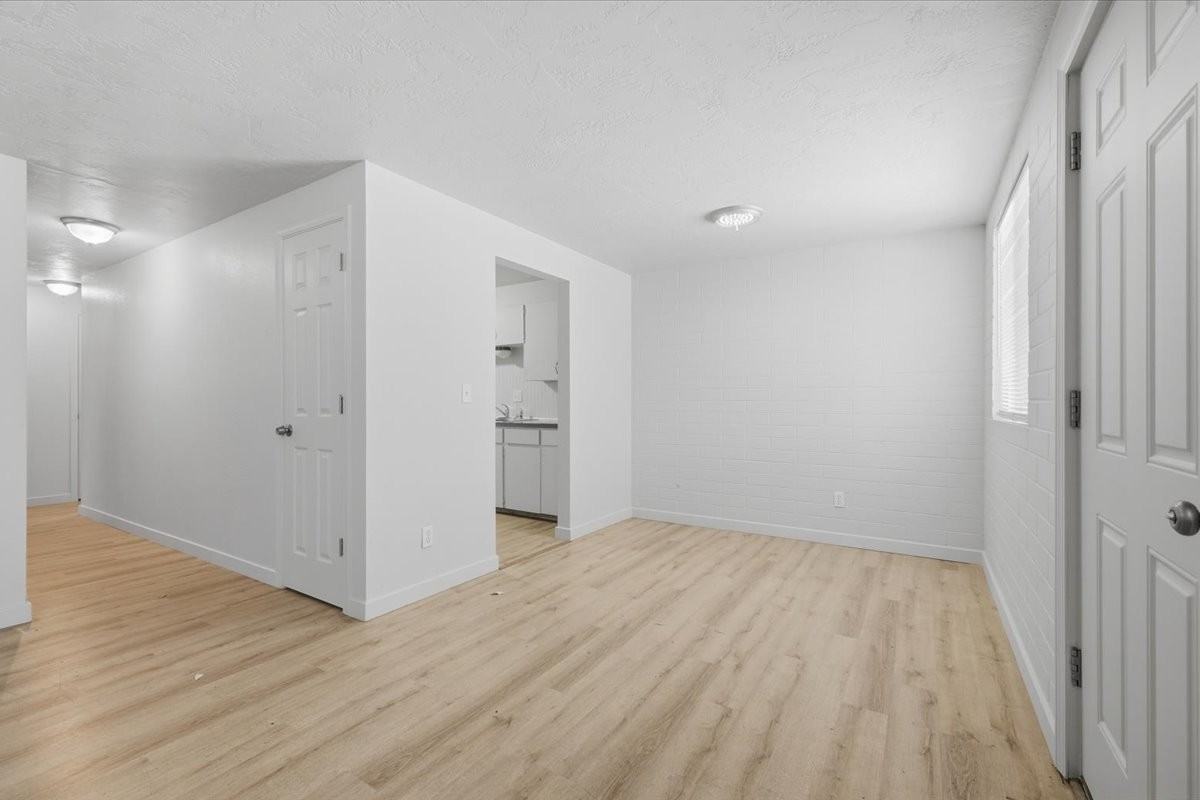 3114 Iowa Ave #1 - Photo 5 of 17