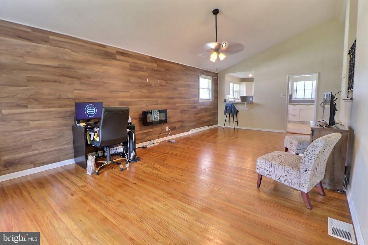 7556 Baxter Ave - Photo 7 of 27
