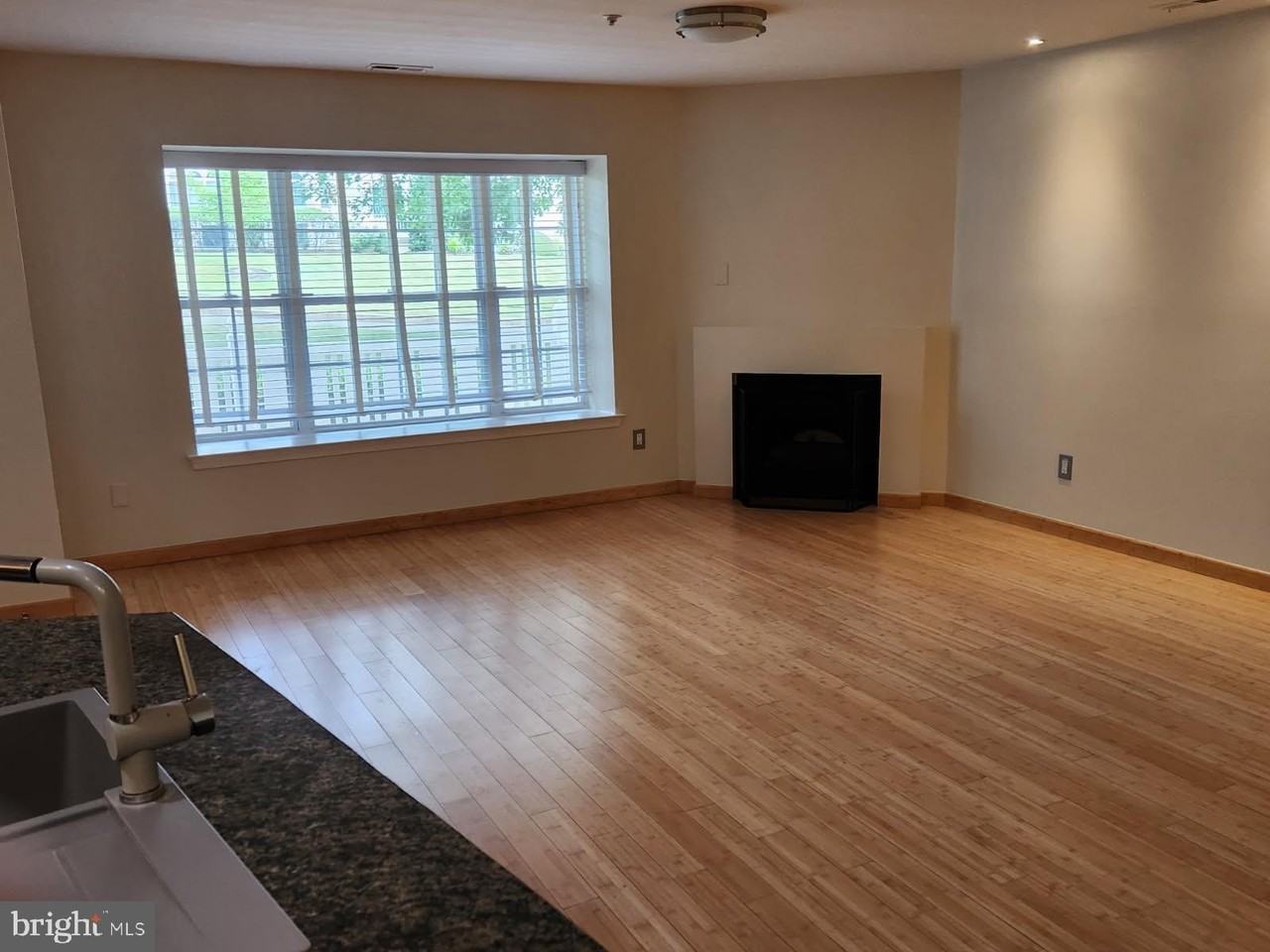 1510 Carol Ct - Photo 7 of 30
