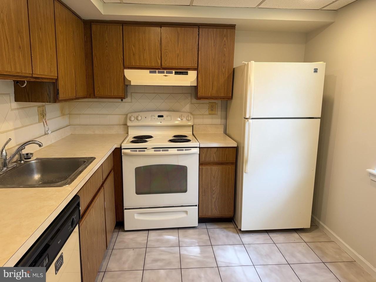 203 Steamboat Sta - Photo 3 of 9