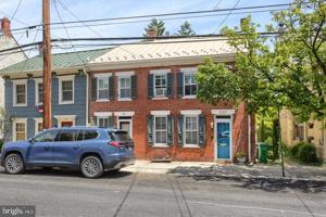 featured image of 223 S Pitt St