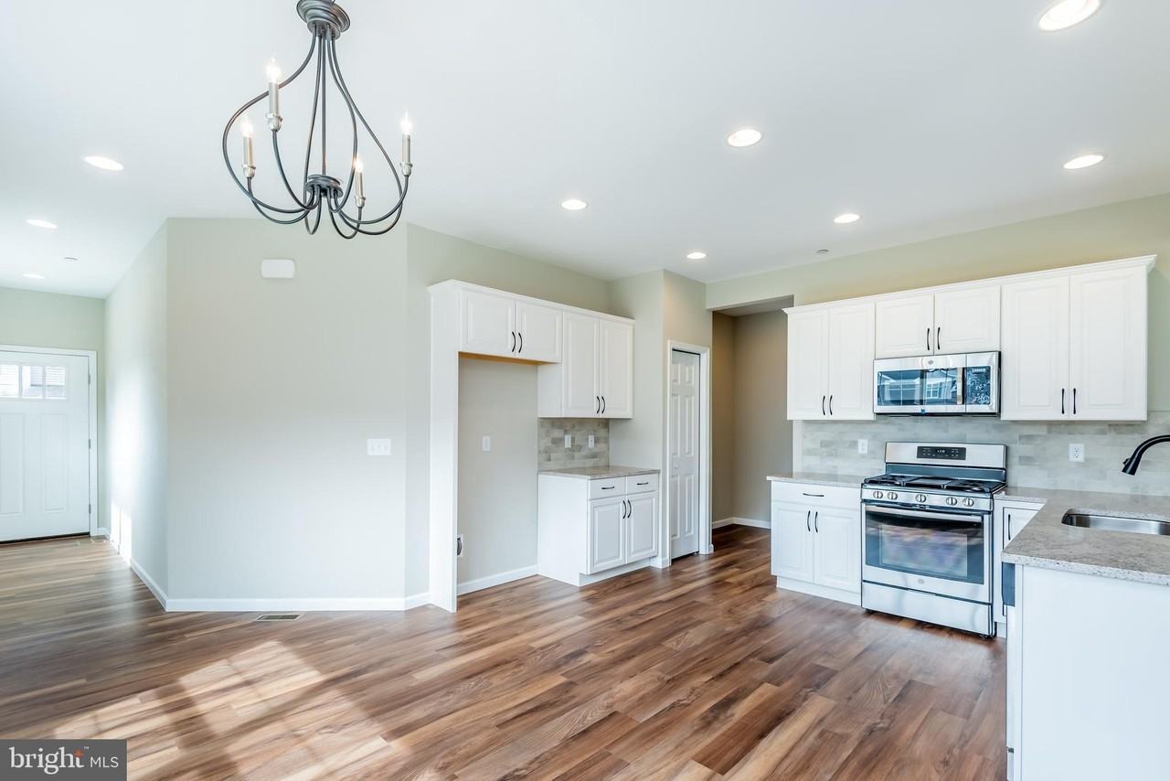 1714 Shady Ln - Photo 2 of 24