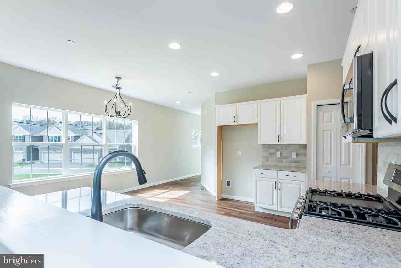 1714 Shady Ln - Photo 5 of 24