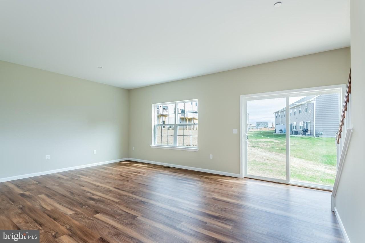 1714 Shady Ln - Photo 7 of 24