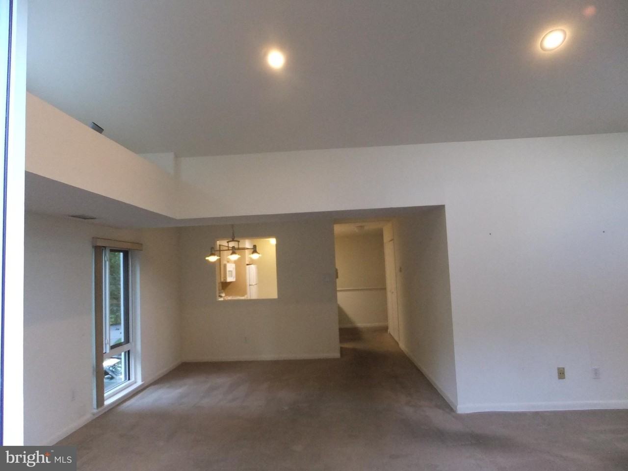 1700 Oakwood Ter #1F - Photo 3 of 45