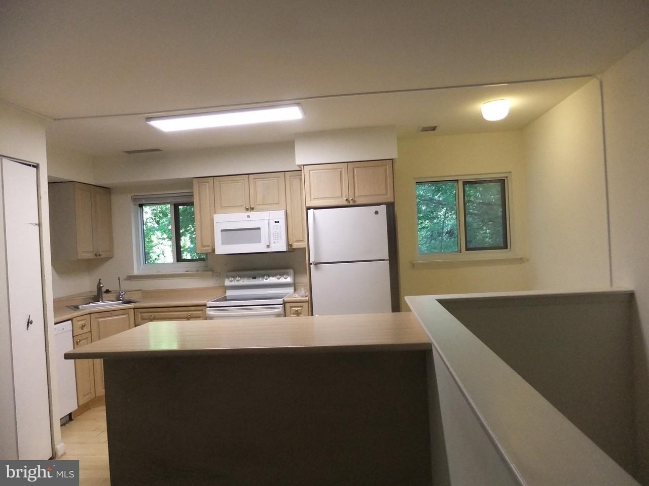 1700 Oakwood Ter #1F - Photo 6 of 45