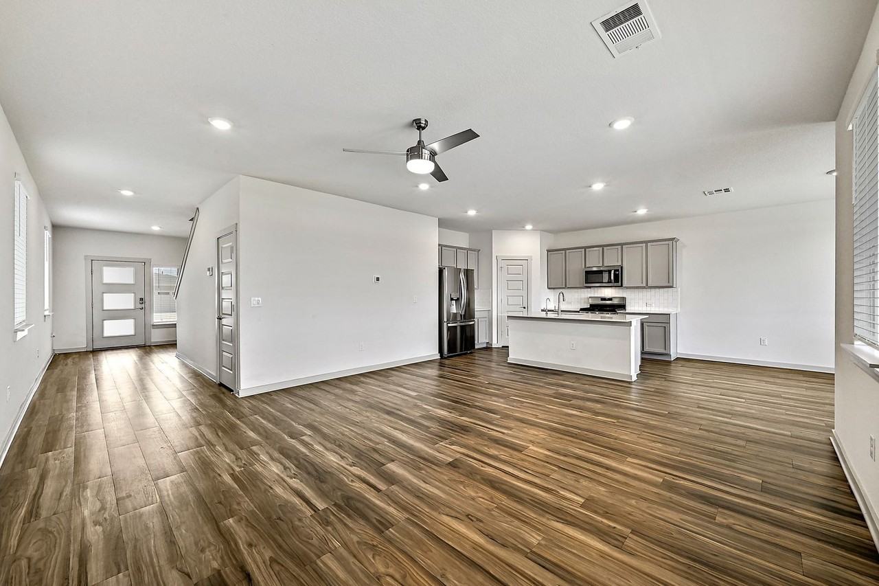 109 Cupreata Ln - Photo 5 of 41