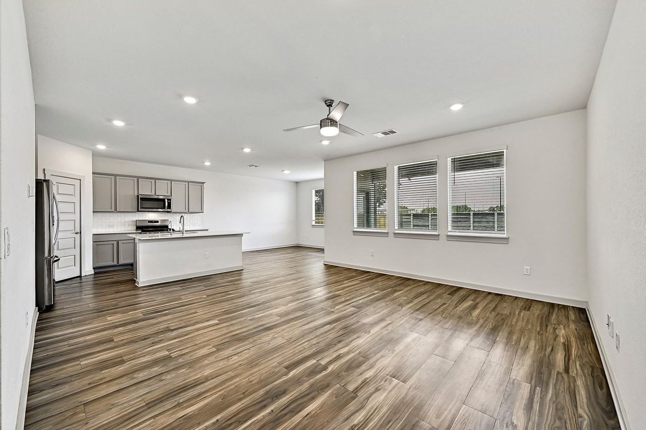 109 Cupreata Ln - Photo 6 of 41