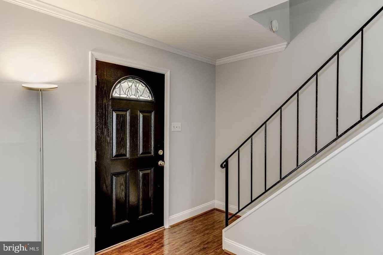 4311 Pergate Ln - Photo 5 of 30