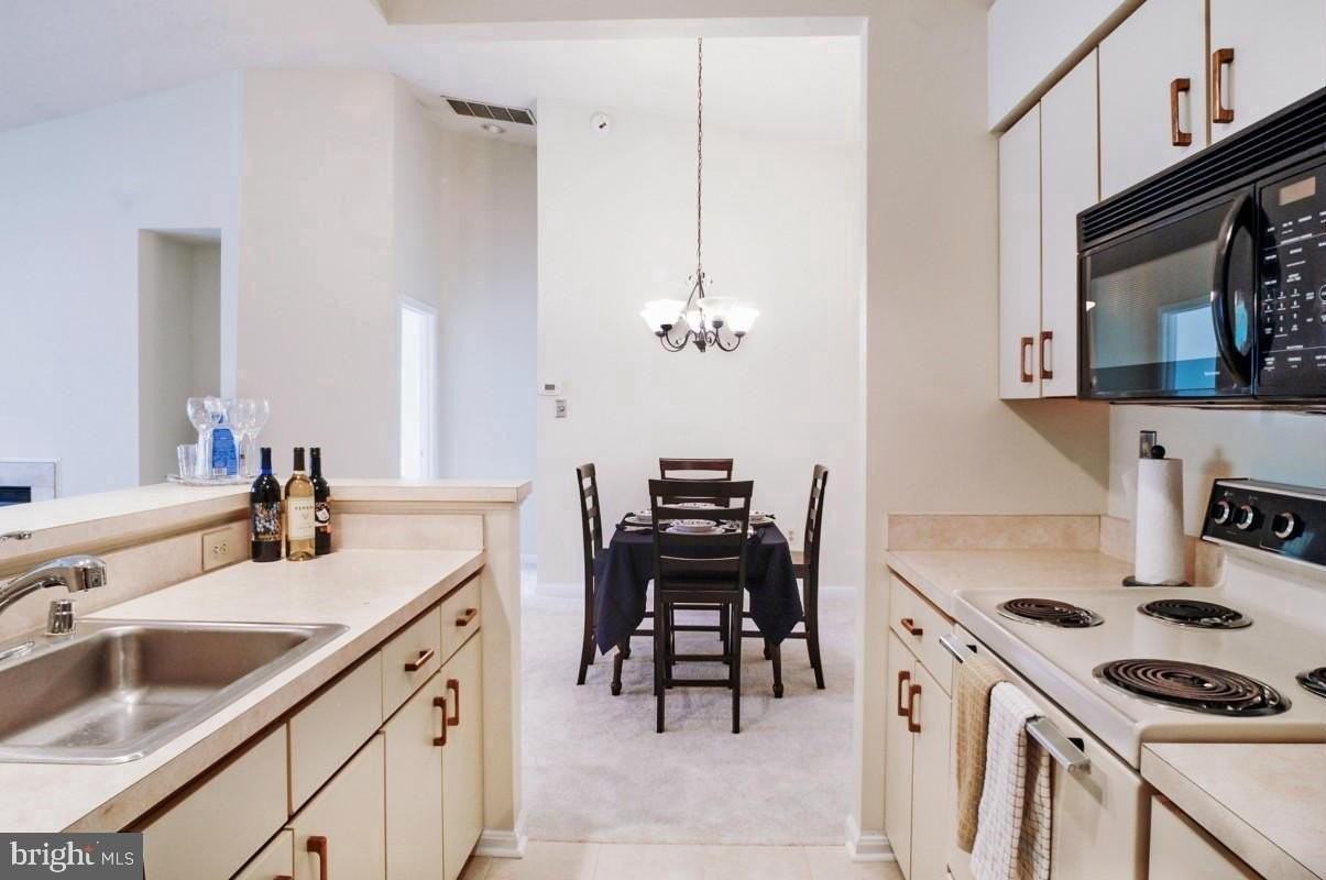 7700 Lafayette Forest Dr #31 - Photo 4 of 13