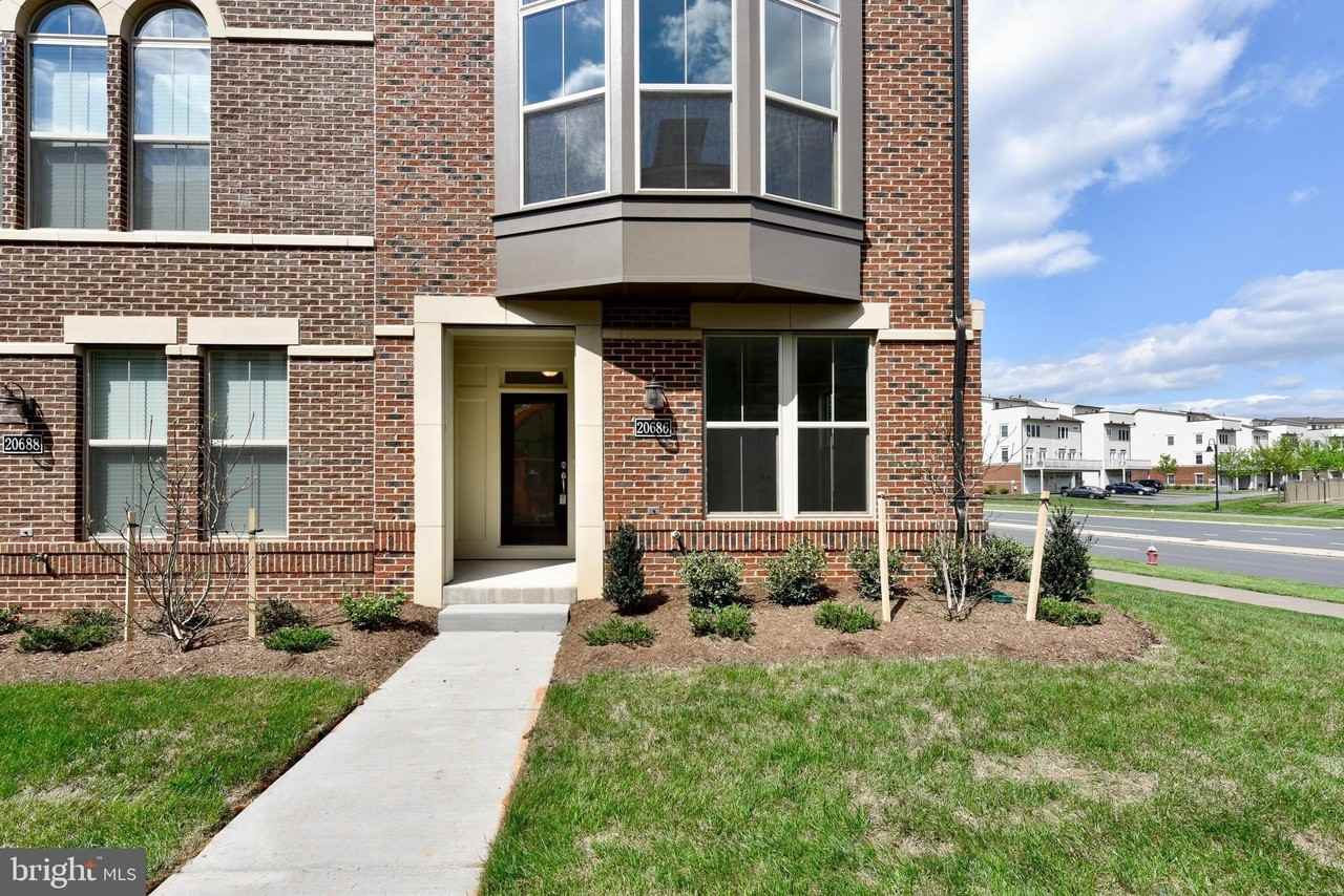 20686 Glenmont Ter - Photo 2 of 25