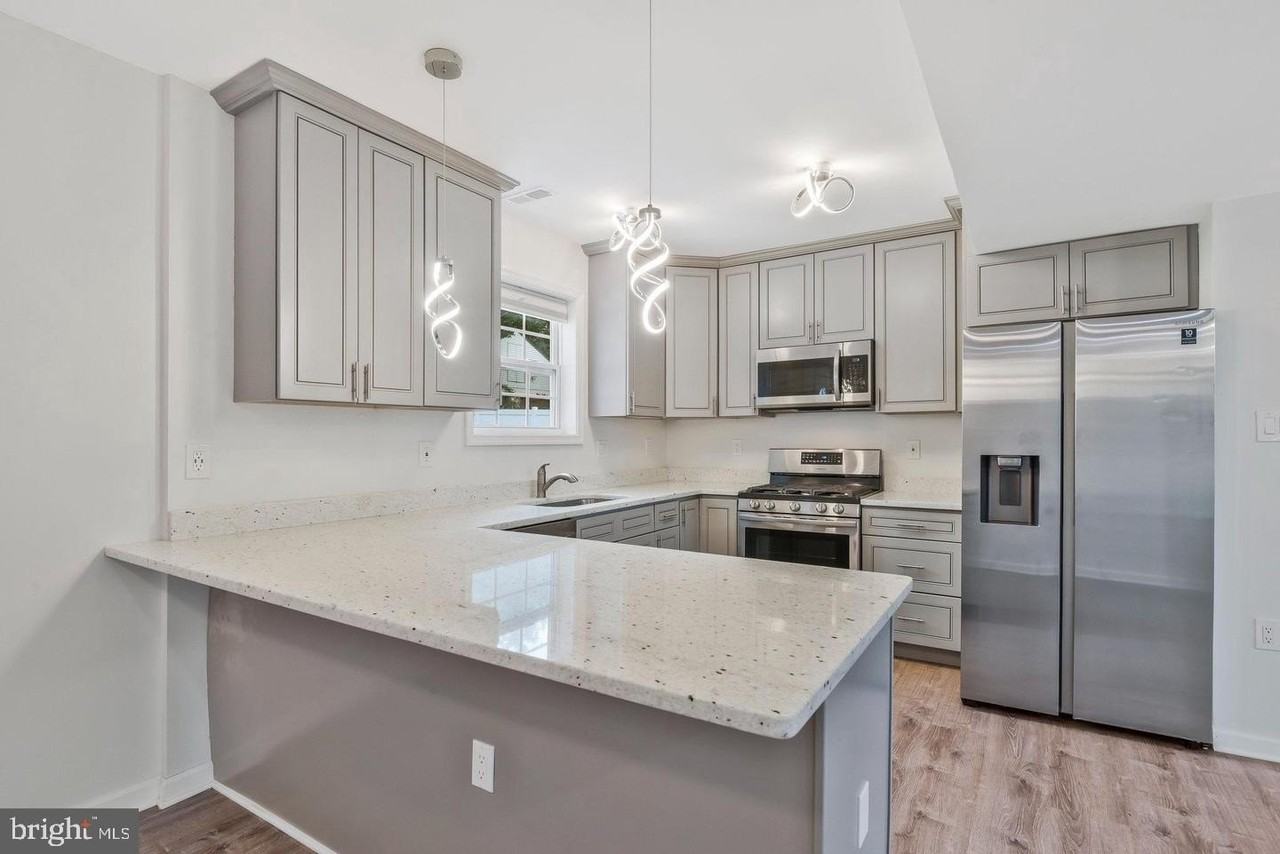 179 Martin Dr - Photo 4 of 21