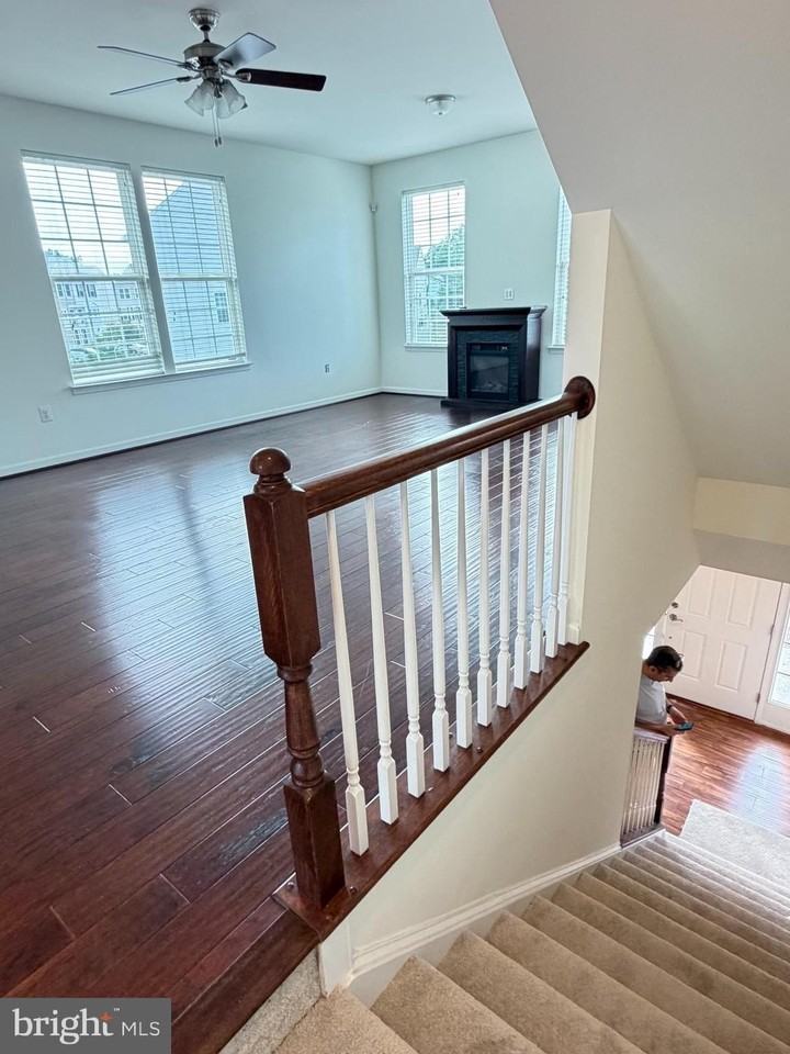 8267 Heritage Crossing Ct - Photo 6 of 18