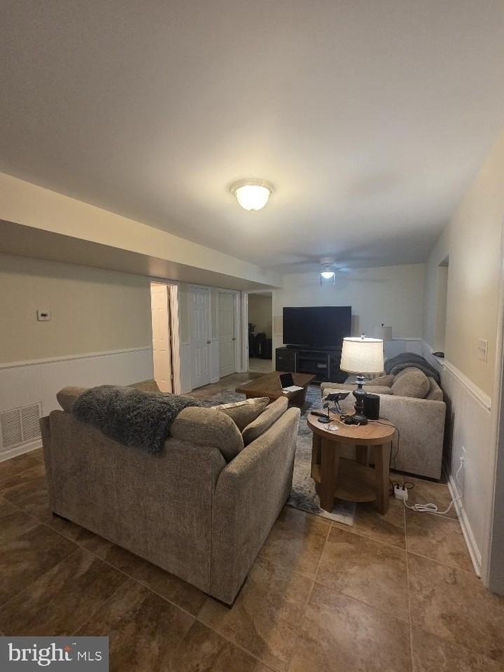 11021 Naples Ct #BS - Photo 4 of 14
