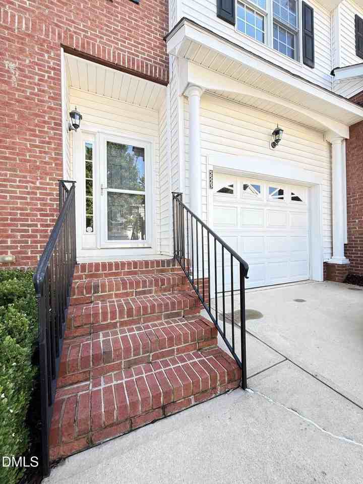 5523 Cottonrose Ln - Photo 2 of 27