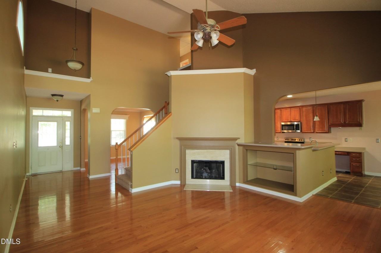3117 Cregler Dr - Photo 6 of 25