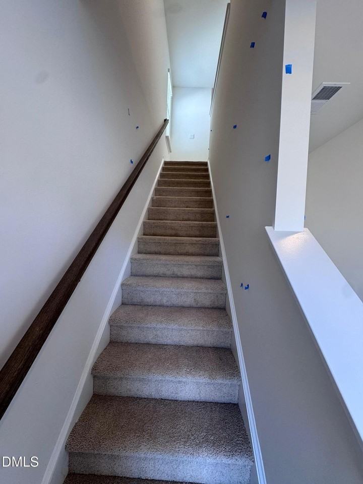 123 Starlight St - Photo 6 of 30