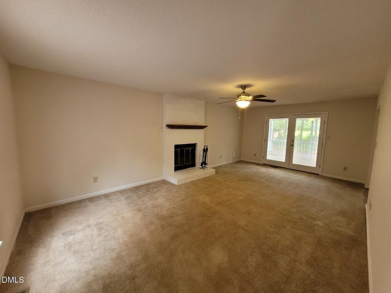 104 Corgy Dr - Photo 4 of 30