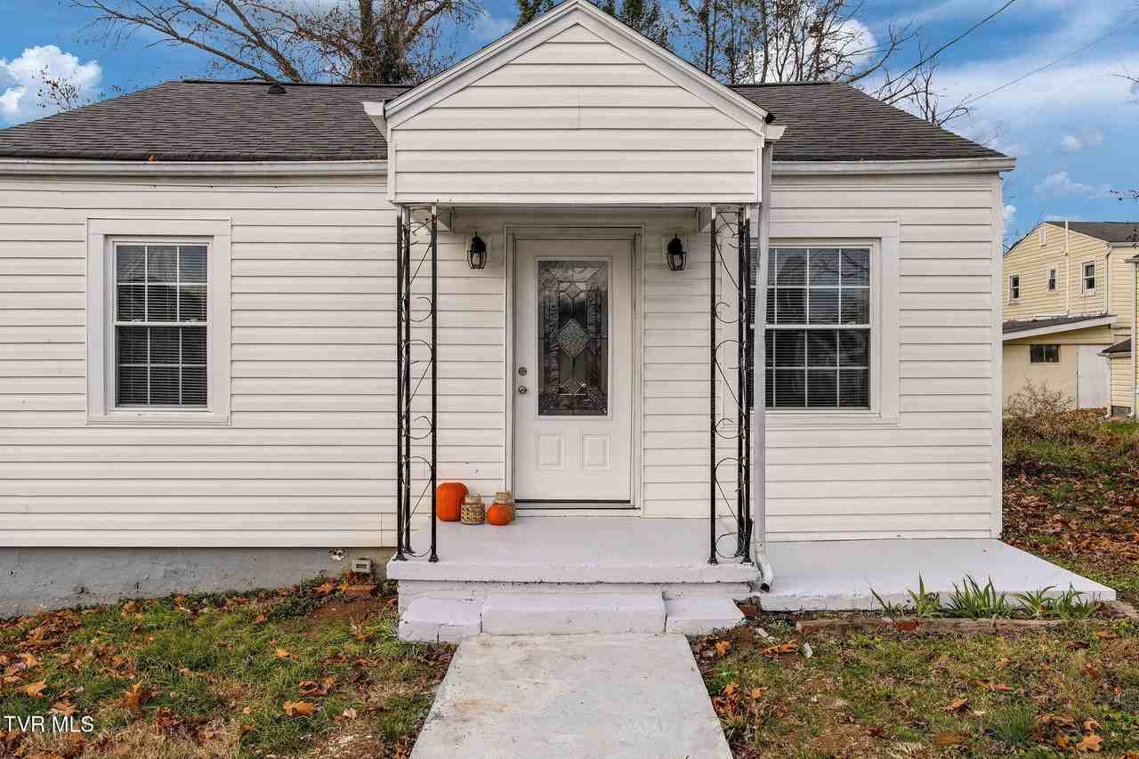 11 Birch St - Photo 5 of 34