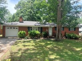 featured image of 229 John Pinckney Ln