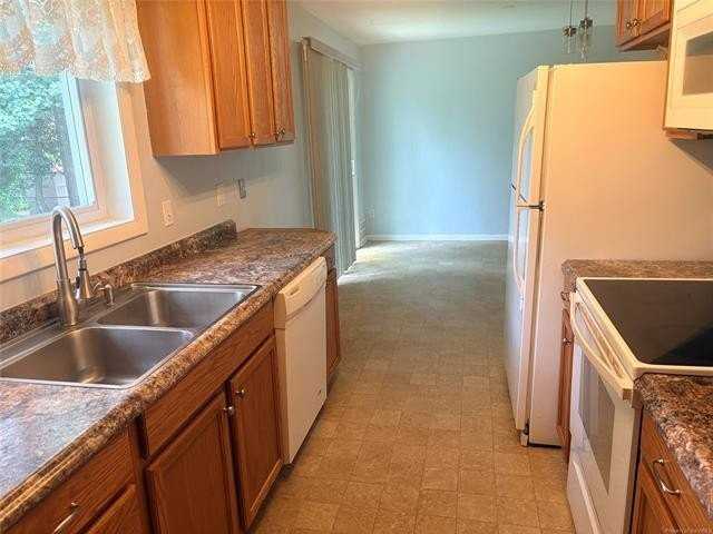 229 John Pinckney Ln - Photo 4 of 12