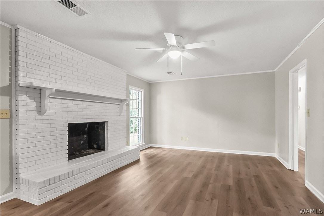 4215 Smith St - Photo 5 of 26