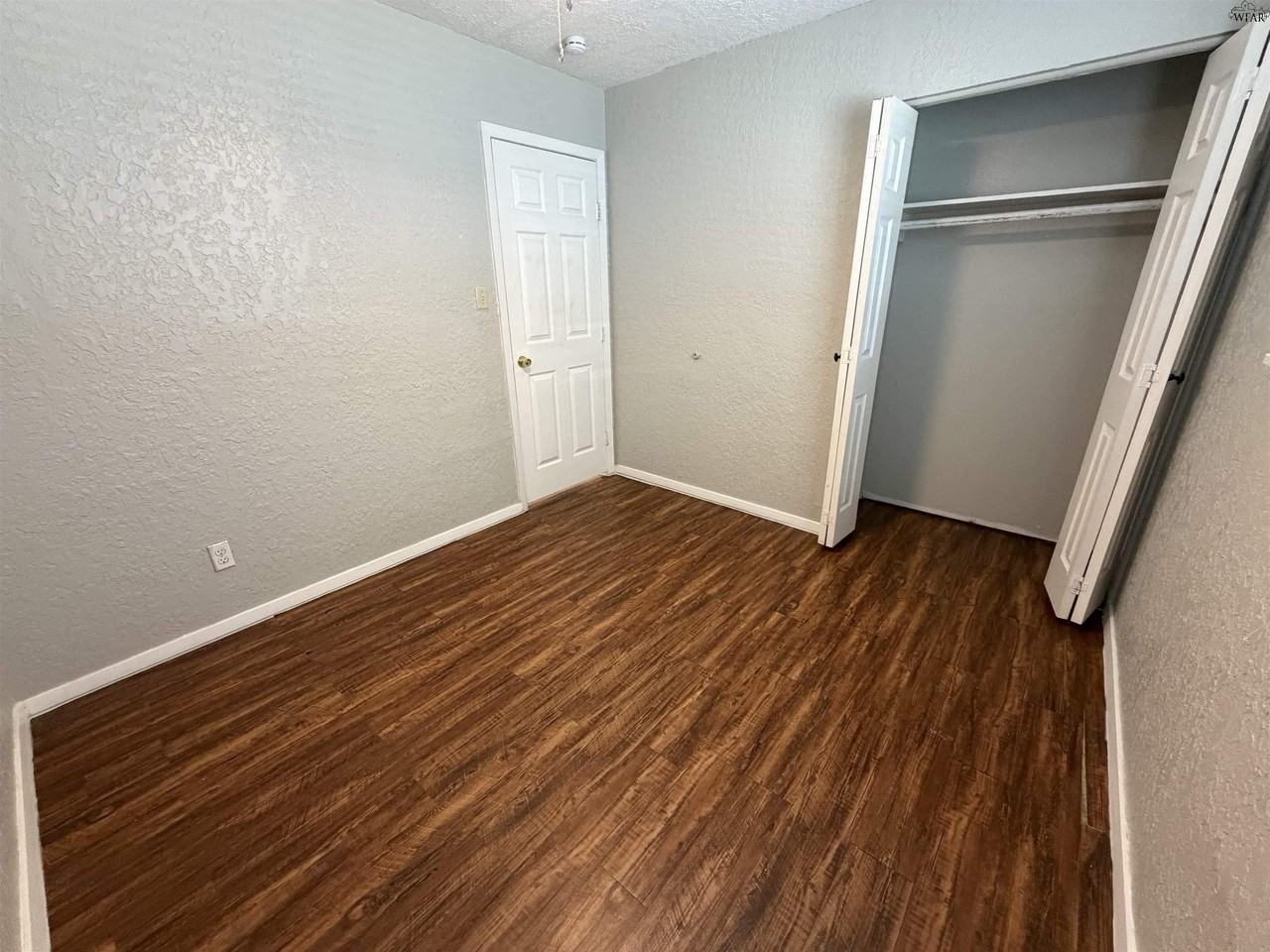 1710 10th St #8 - Photo 5 of 11
