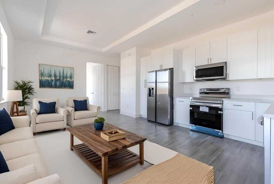 246 Rotonda Blvd W #1 - Photo 5 of 18