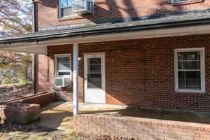 featured image of 512 Dogwood St Ne #C