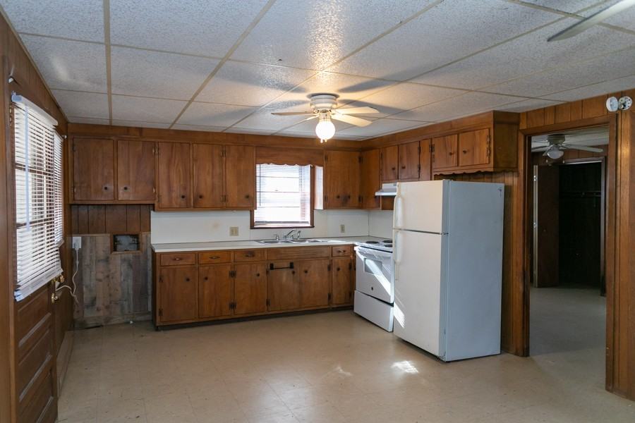 512 Dogwood St Ne #C - Photo 2 of 6
