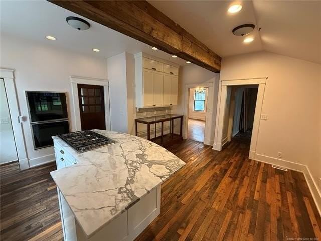 1414 S Carson Ave - Photo 2 of 17