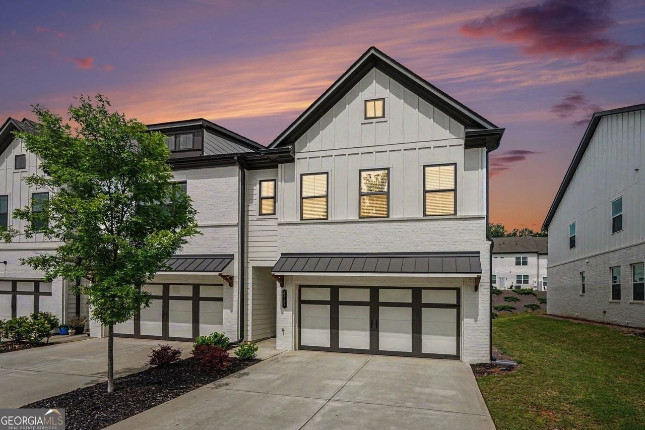 4657 Cypress Landing Way - Photo 2 of 25