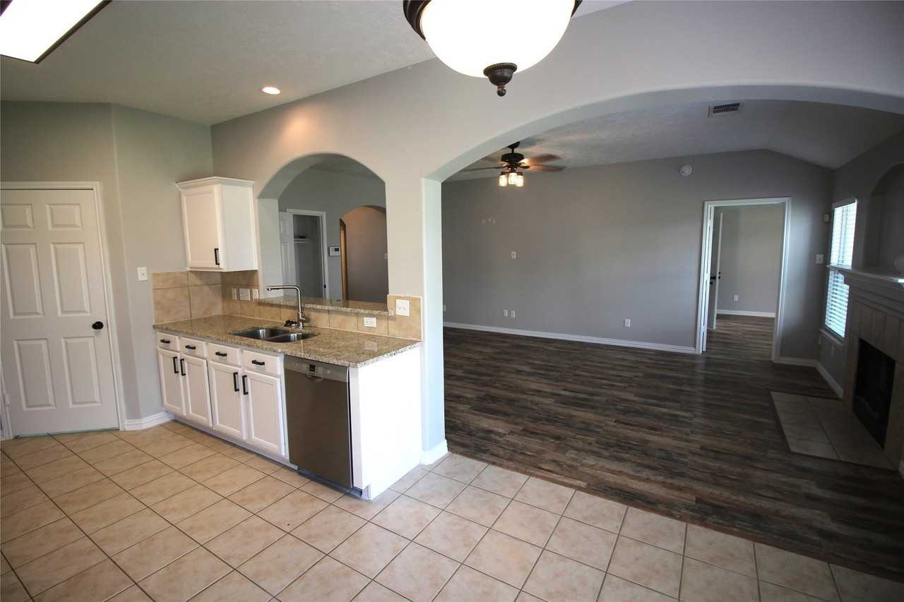 16531 Sperry Gardens Dr - Photo 7 of 30