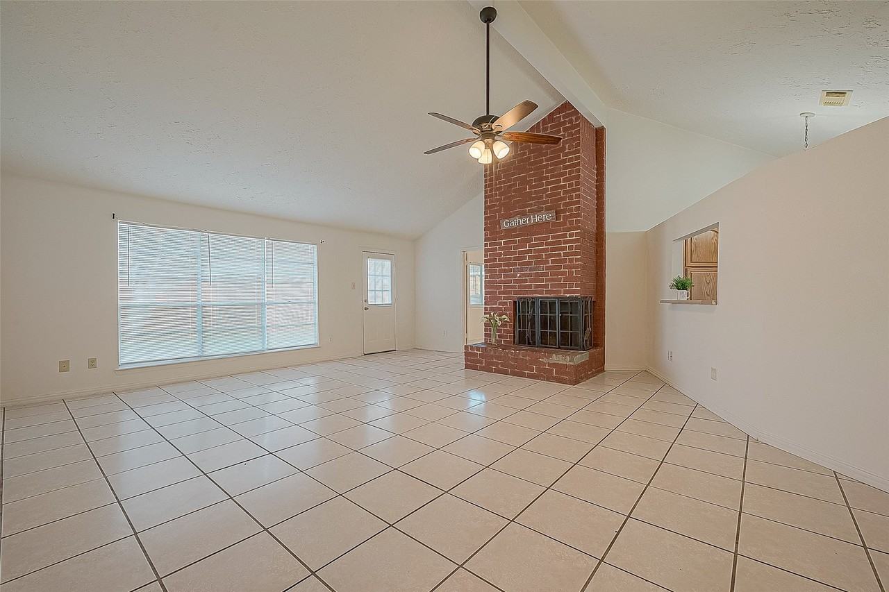 3806 Embarcadero Dr - Photo 5 of 43
