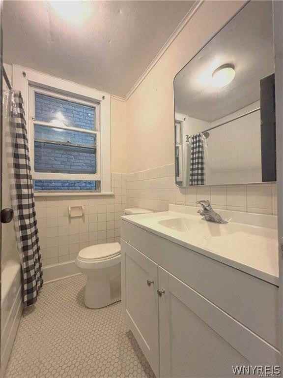 18 Irving Pl - Photo 7 of 10