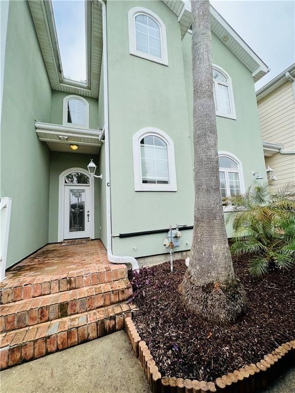 1413 Royal Palm Dr
