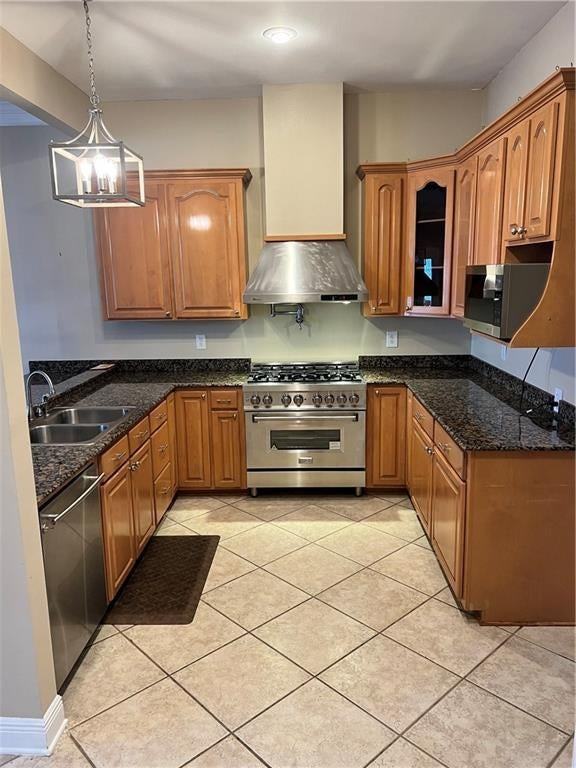 1413 Royal Palm Dr - Photo 5 of 17