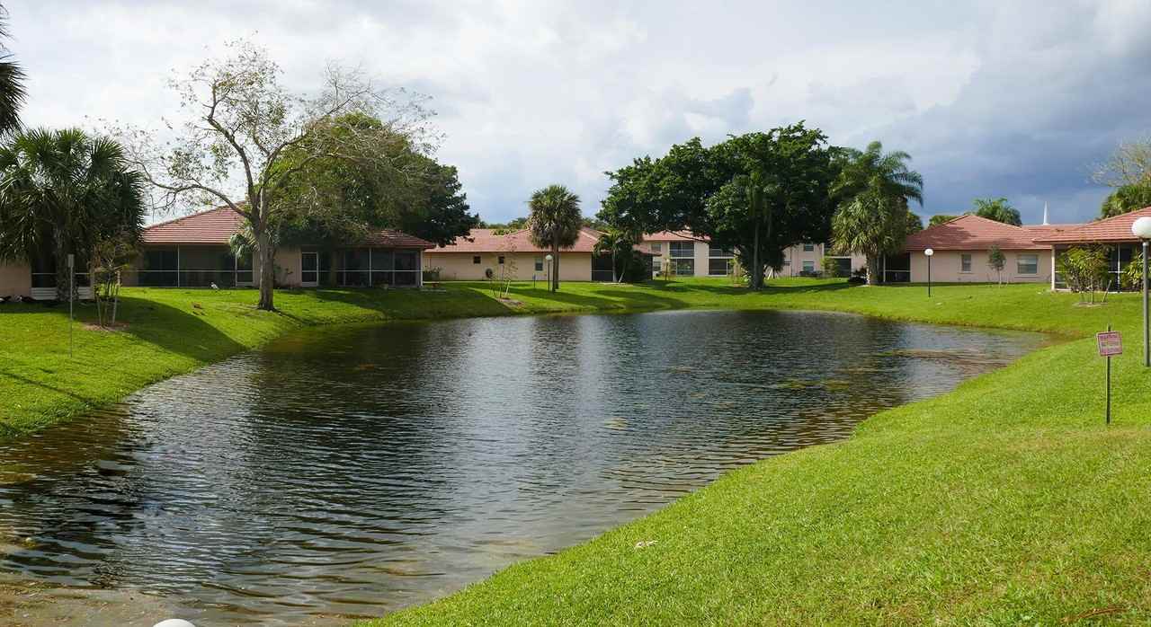 9861 Three Lakes Cir - Photo 4 of 21