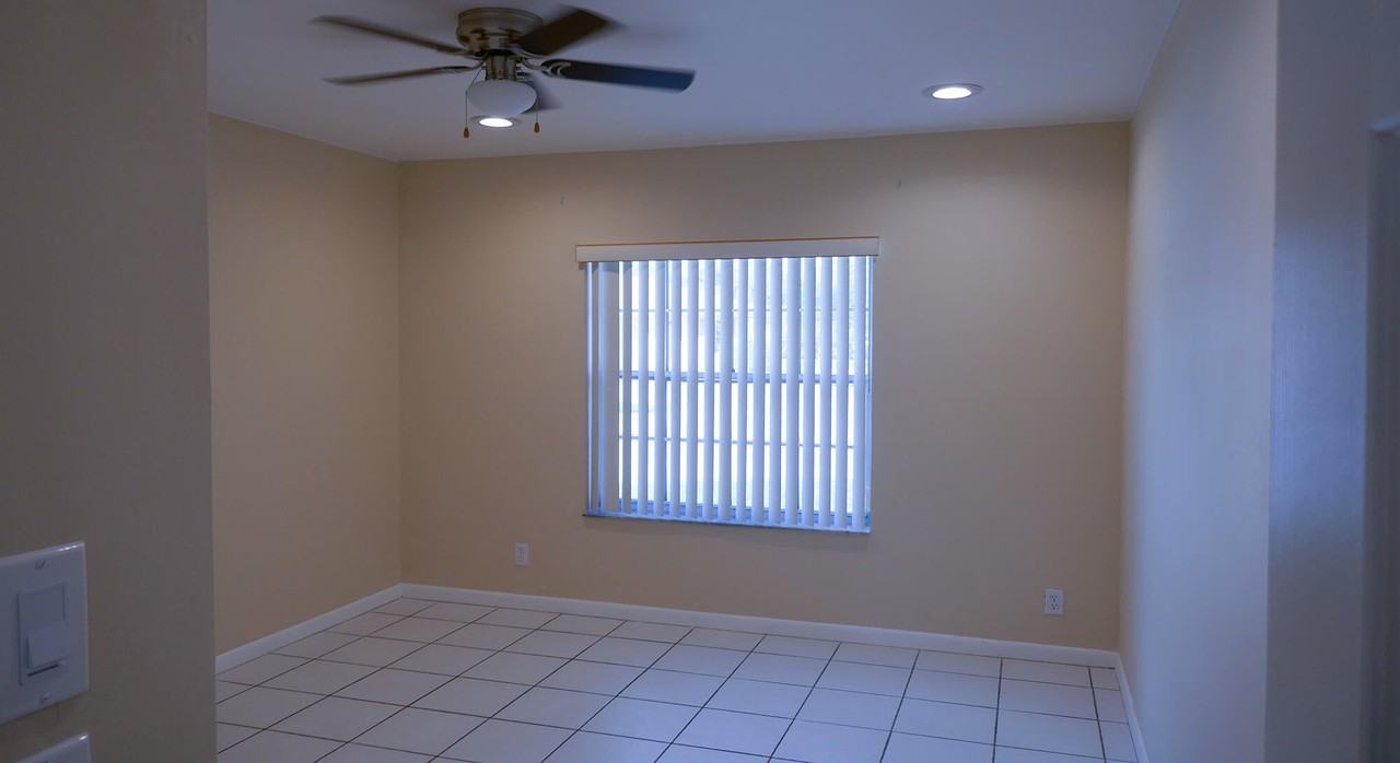 9861 Three Lakes Cir - Photo 6 of 21