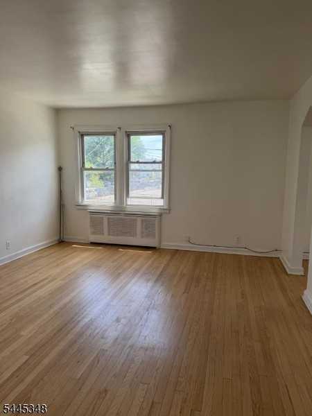 227 Illinois Ave - Photo 3 of 12