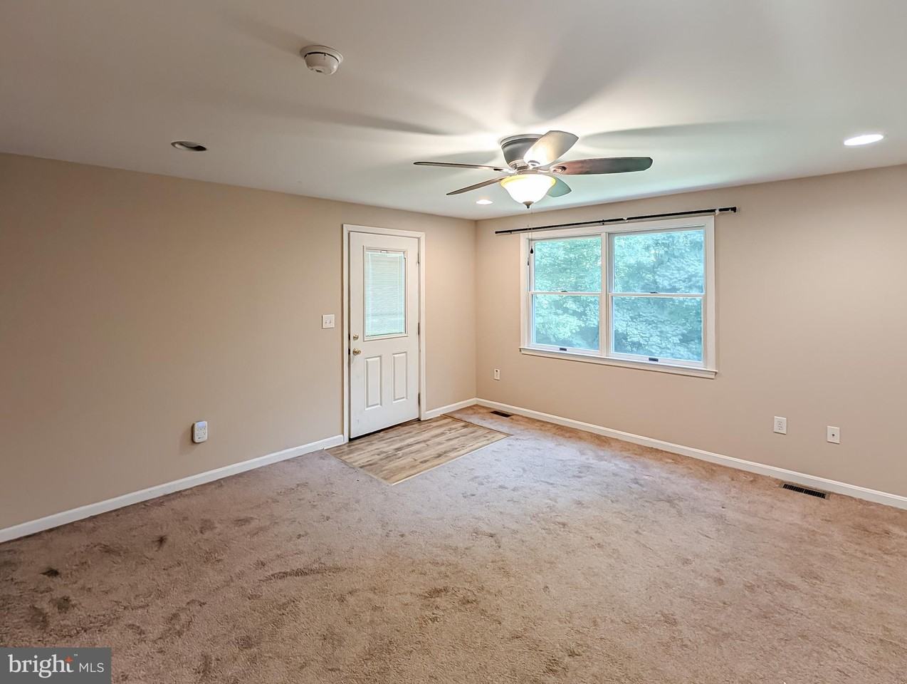 5115 Irving St ##2 - Photo 6 of 26