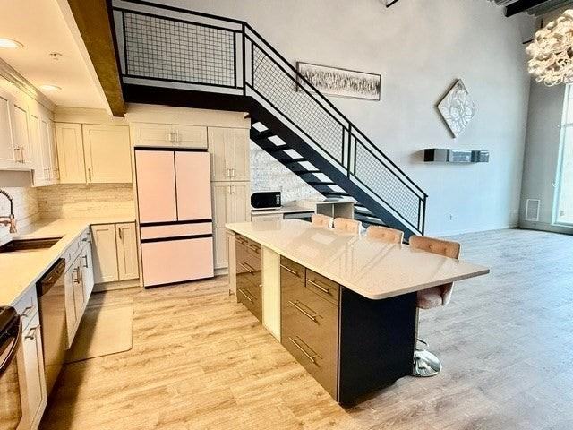 950 Broadway - Photo 2 of 28